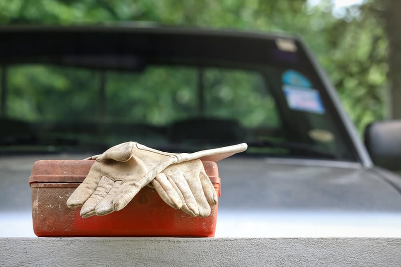 5 Simple Tools Every Driver Should Own When the Unexpected Happens