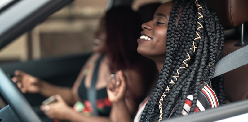 Hand Signals for Driving Explained – What to Do When Your Car’s Lights Fail