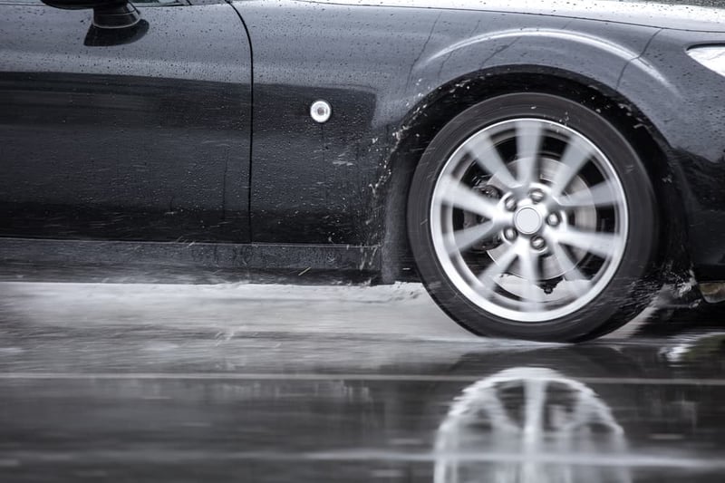 What to Do to When Your Car Is Hydroplaning: 9 Expert Tips