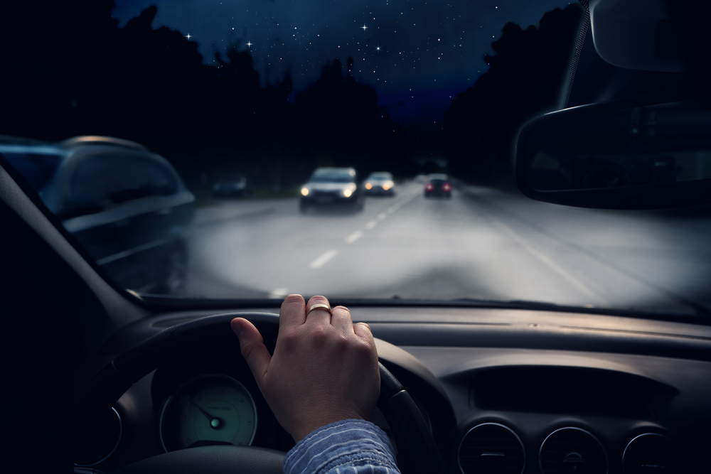How to Stay Safe While Driving at Night: 5 Critical Tips