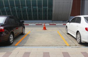 3 sentences to learn to reverse into the parking space！#car #tips #man, reverse parking