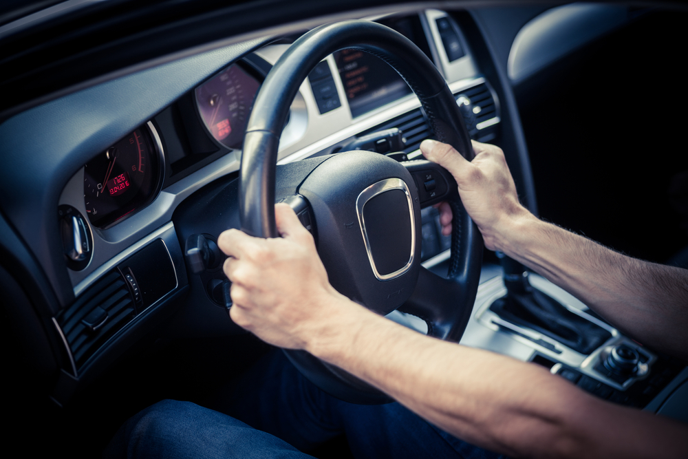 Hand Position on the Steering Wheel For the Driving Test: 10 and 2 or Something Else?