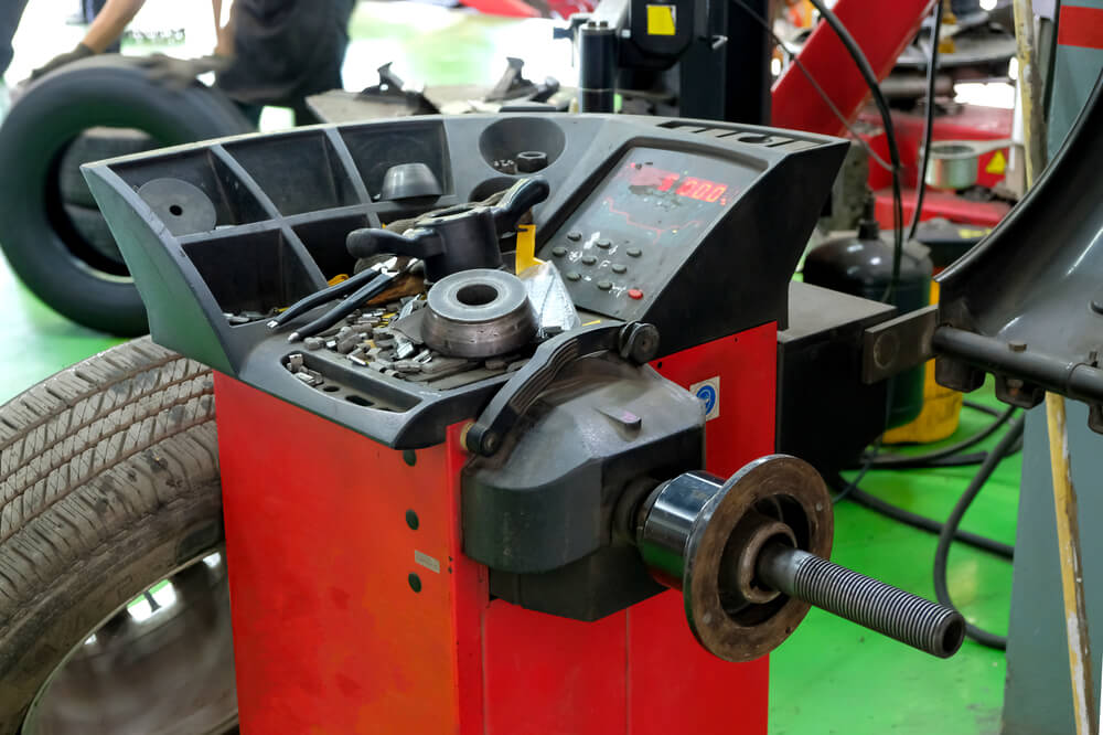 wheel balancing machine